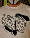 Triko Pyro patří k fotbalu (bílé)